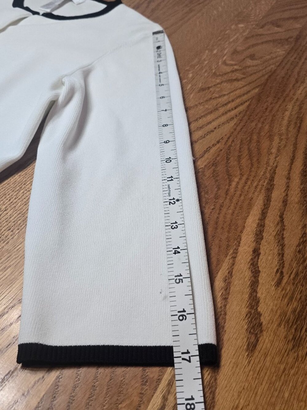 Share Worthington Light Weight 3/4 Sleeve Cardigan White And Black Women Size M
